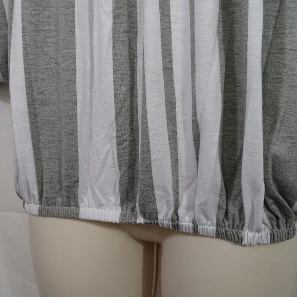 Time And Tru Striped Gray White Batwing Dolman Sleeve Knit Top Women Size S - Picture 2 of 8